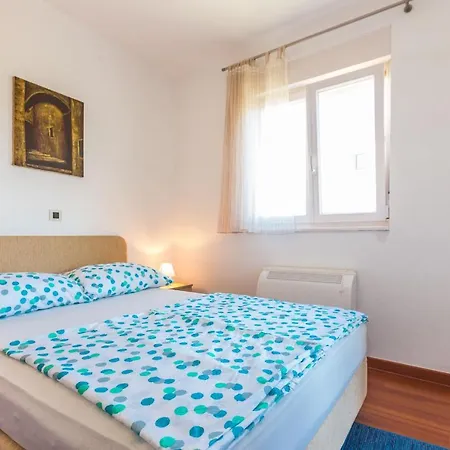 Adriano 2Br Apartment With Terrace Zadar Exterior photo