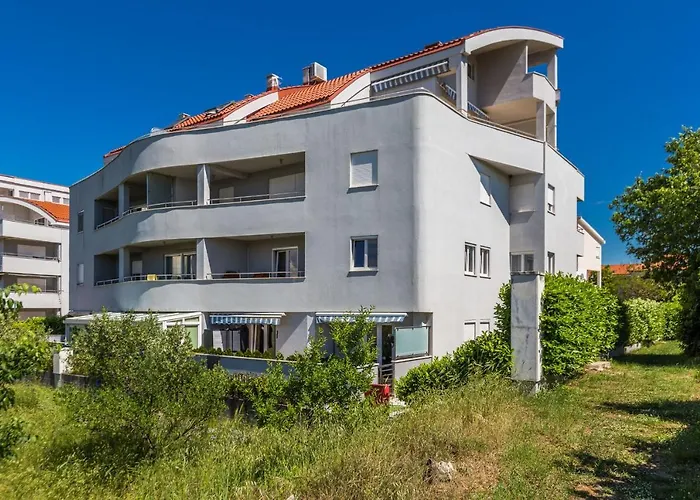 Adriano 2Br Apartment With Terrace