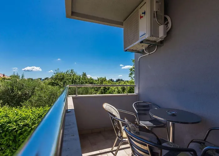 Adriano 2Br Apartment With Terrace