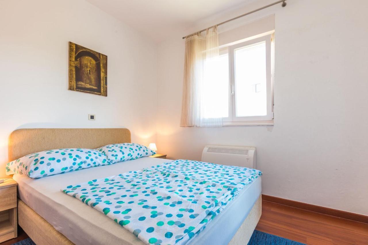 Adriano 2br With Terrace