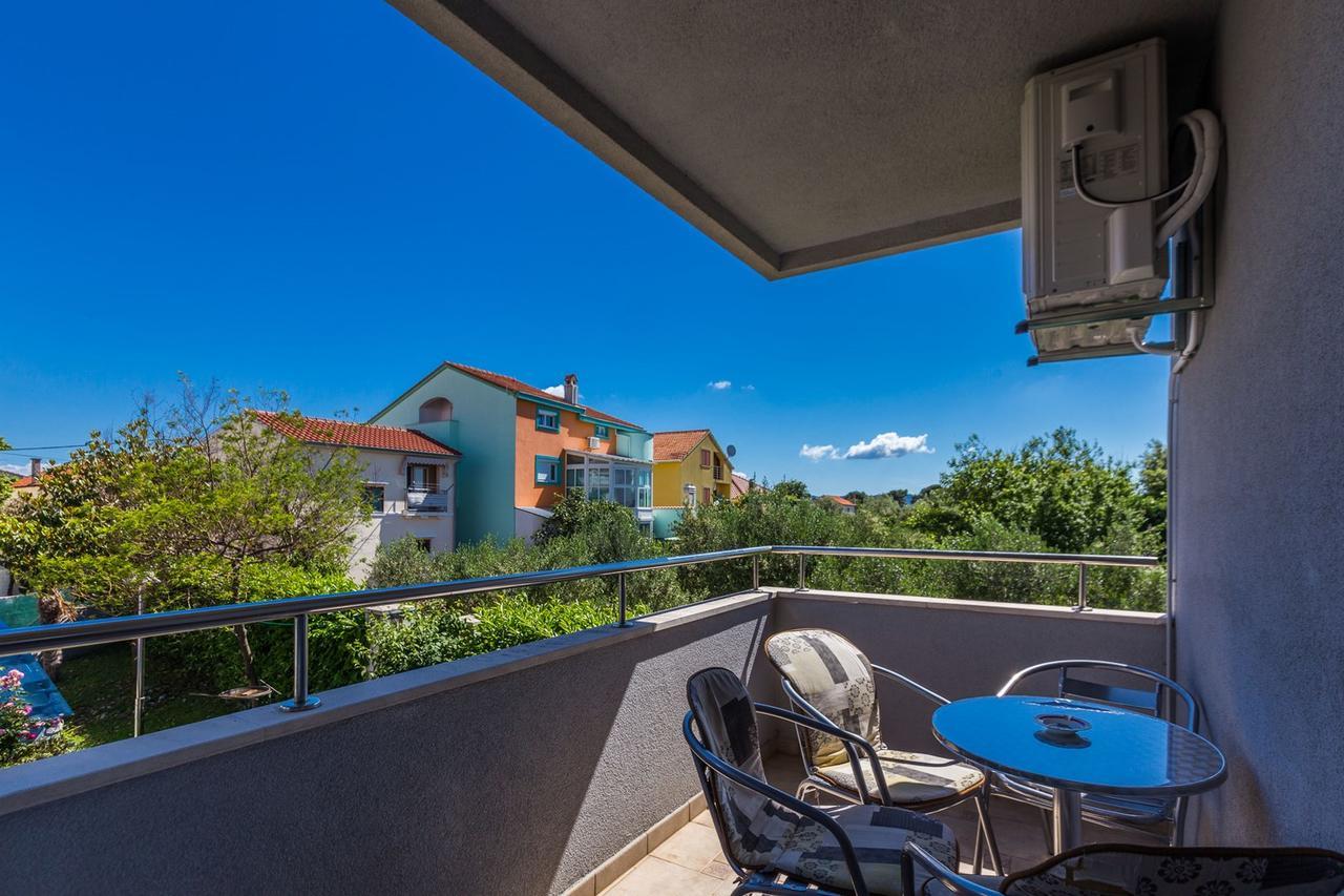 Apartment Adriano 2br With Terrace Zadar
